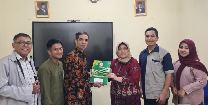 Perkuat Sinergi Pendidikan, Universitas Ibnu Chaldun dan SMA Al Hikmah Jalin Kerja Sama Strategis